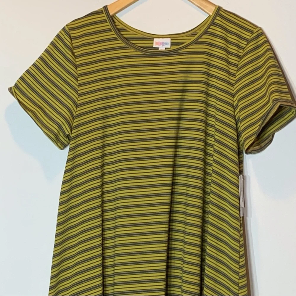 NWT LuLaRoe Carly blue and yellow horizontal striped‎ dress